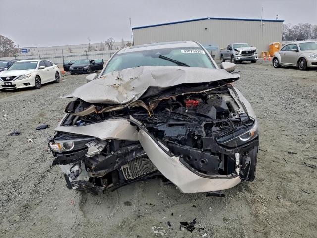 Mazda 3 Preferred Image 4