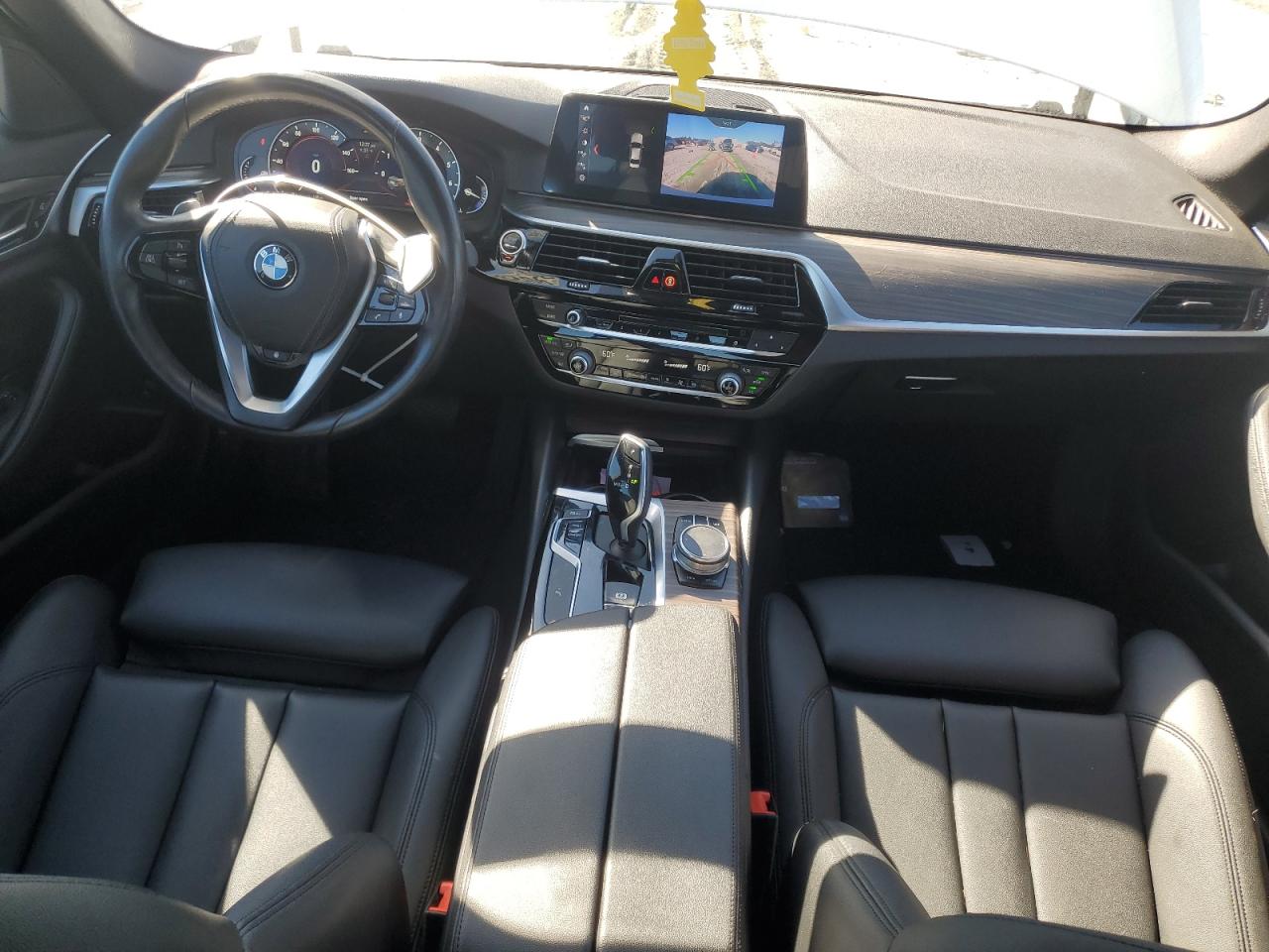 BMW 5 Series Xi Image 8