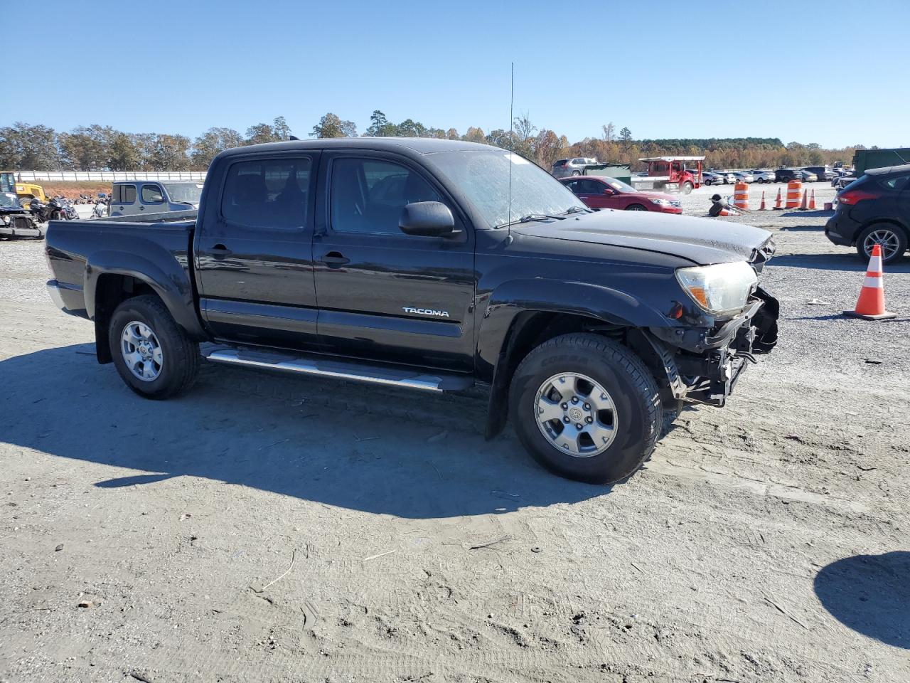 Toyota Tacoma Double Cab Image 13