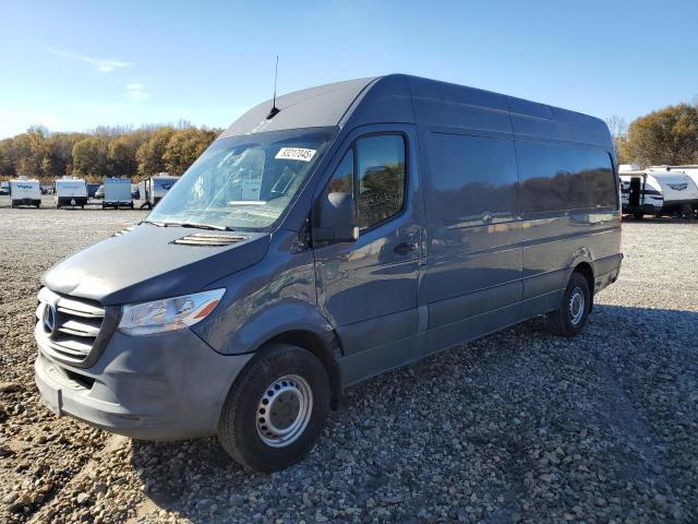  Salvage Mercedes-Benz Sprinter