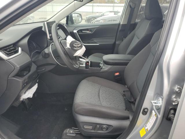 Toyota RAV4 Xle Image 3