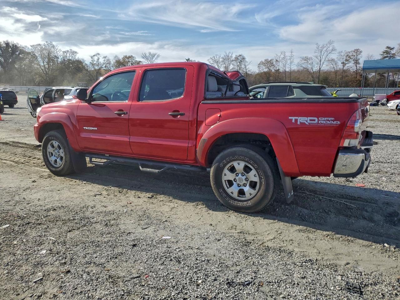 Toyota Tacoma Double Cab Image 10