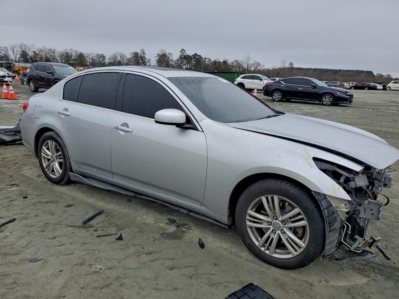 INFINITI G37 Image 2