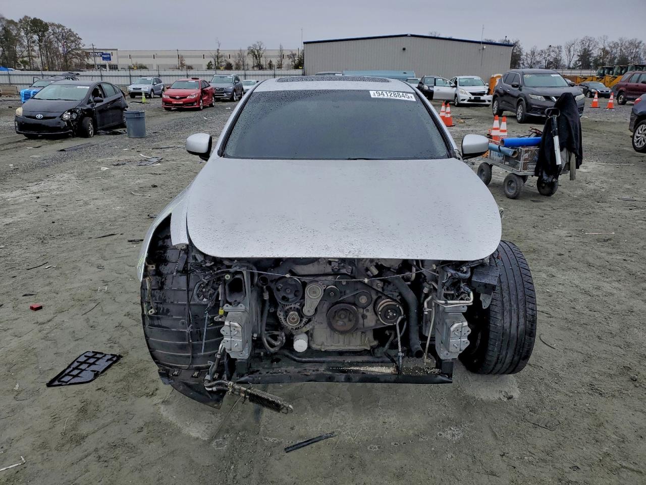 INFINITI G37 Image 3