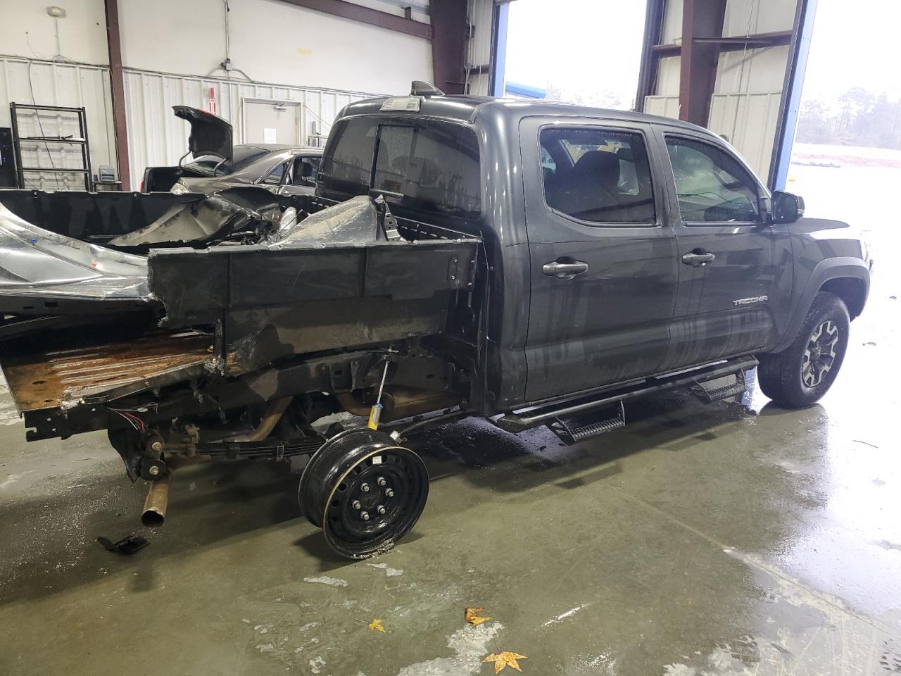 Toyota Tacoma Double Cab Image 12