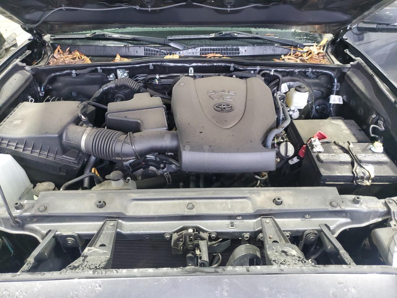 Toyota Tacoma Double Cab Image 13