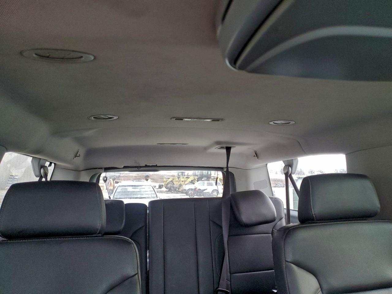 Chevrolet Suburban C1500 Ltz Image 9