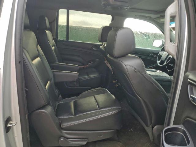 Chevrolet Suburban C1500 Ltz Image 2