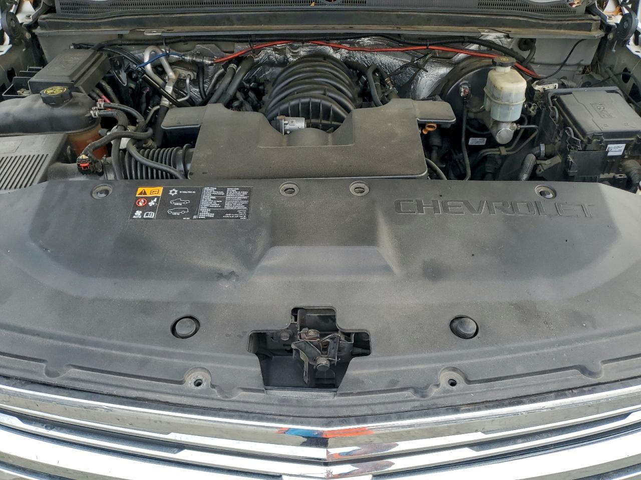 Chevrolet Suburban C1500 Ltz Image 12