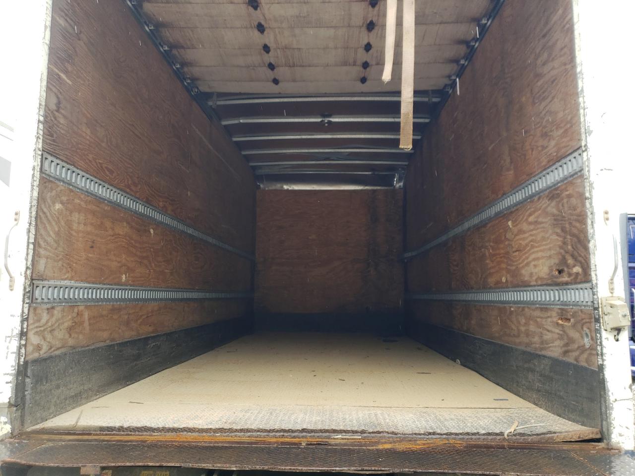 Freightliner M2 106 Medium Duty Image 6