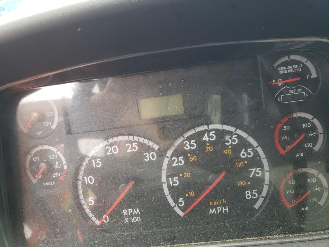 Freightliner M2 106 Medium Duty Image 7