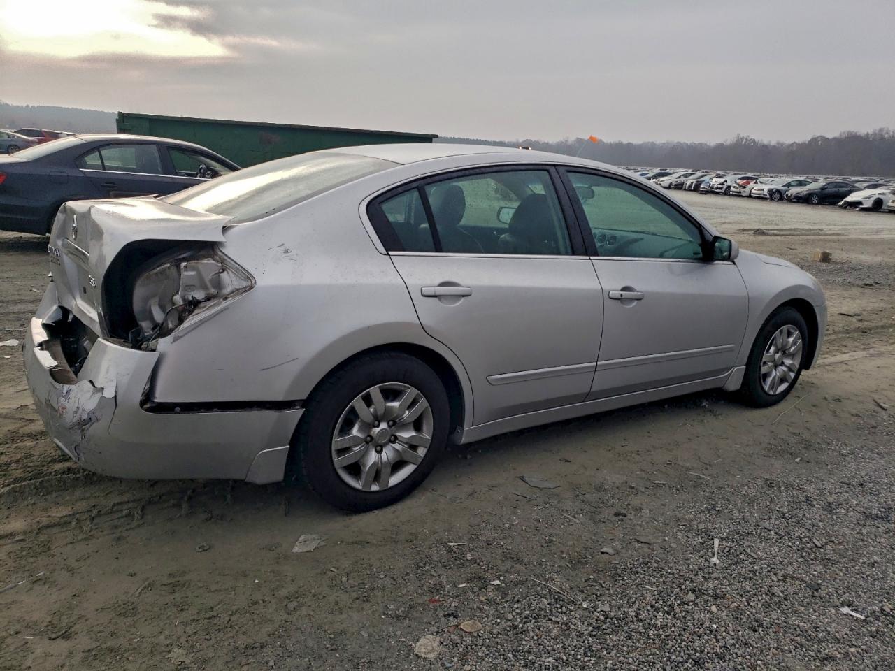Nissan Altima 2.5 Image 11