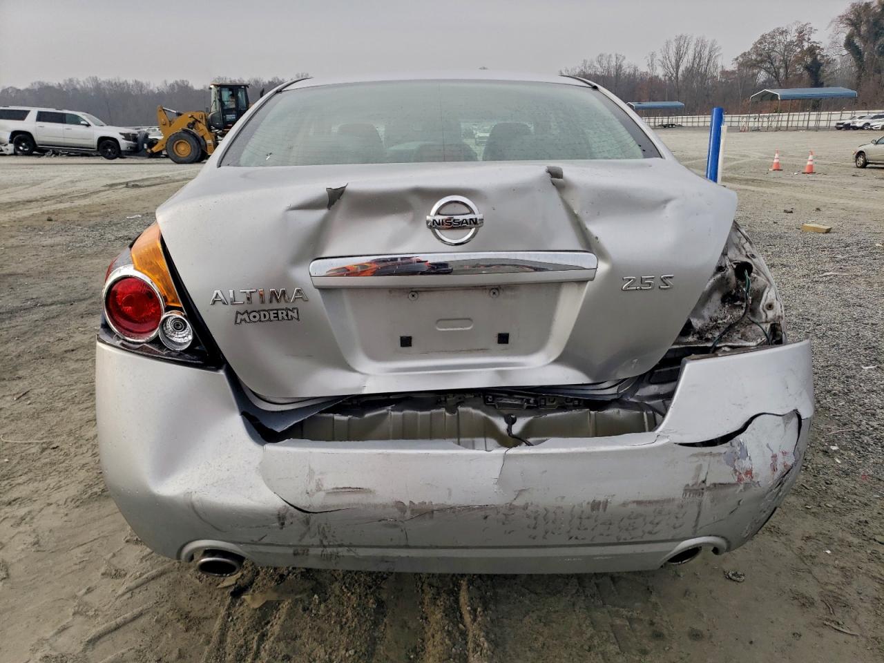 Nissan Altima 2.5 Image 4