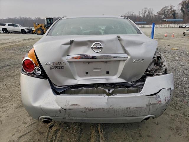 Nissan Altima 2.5 Image 4