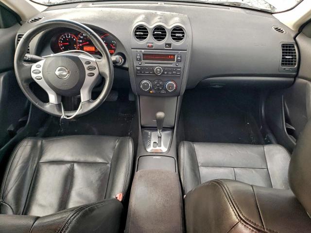 Nissan Altima 2.5 Image 12
