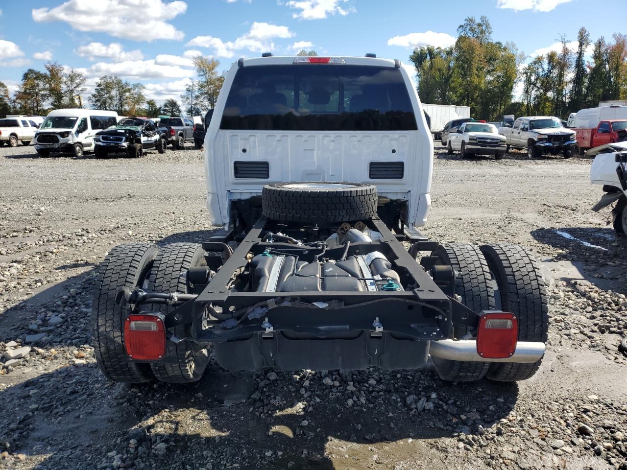 Ford F-450 Super Duty Image 6