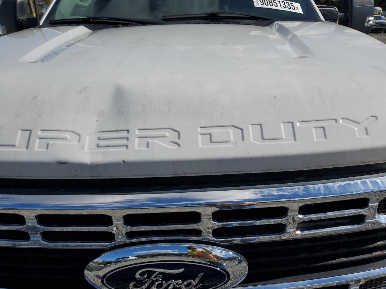 Ford F-450 Super Duty Image 7