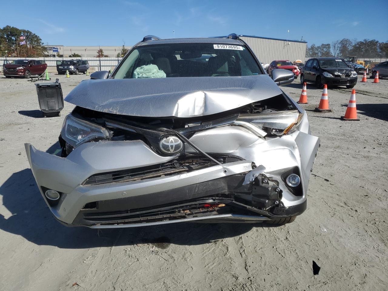 Toyota RAV4 Limited Image 4