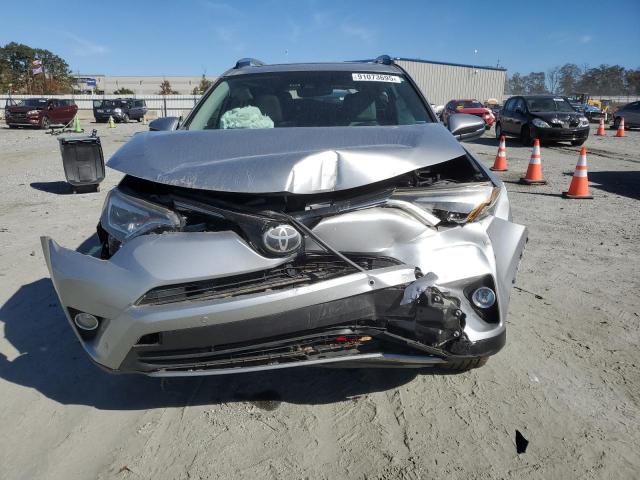 Toyota RAV4 Limited Image 4