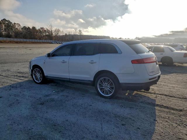 Lincoln MKT Image 2