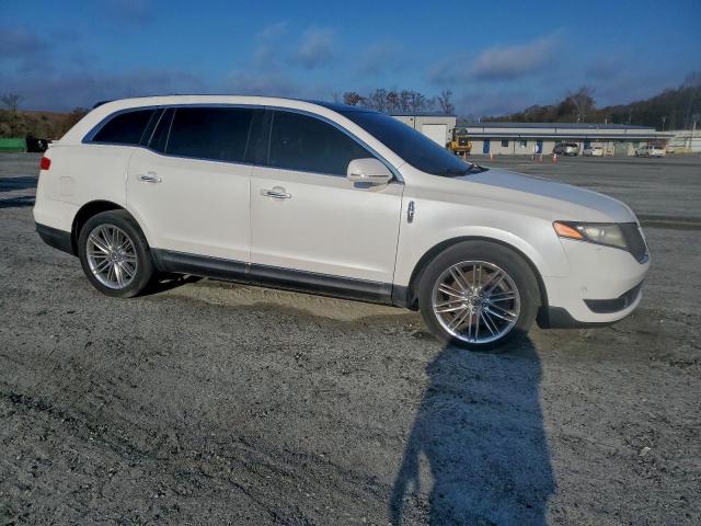 Lincoln MKT Image 5