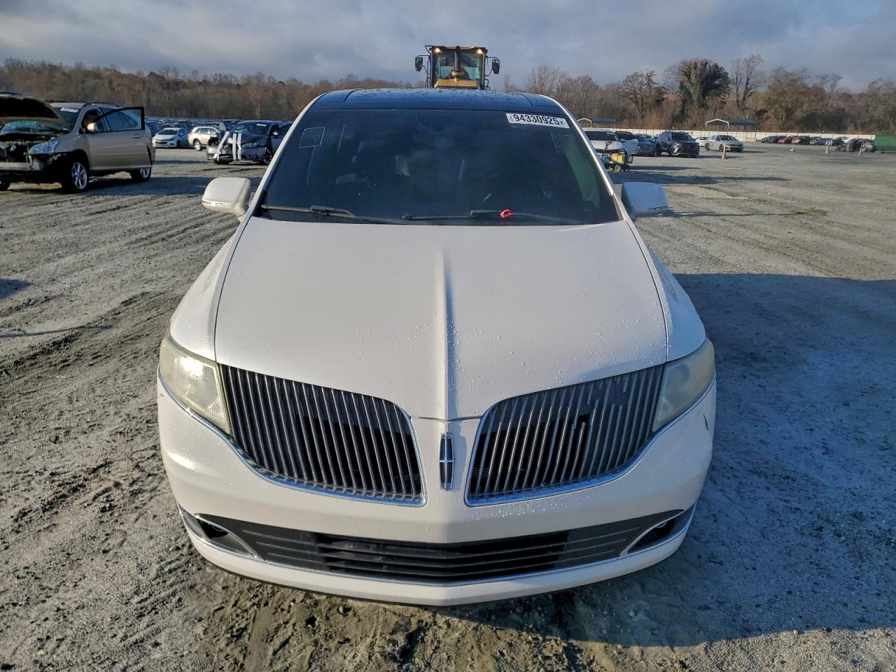 Lincoln MKT Image 7