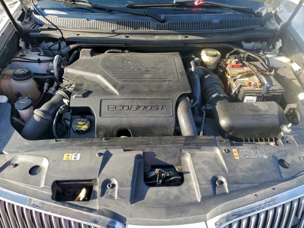 Lincoln MKT Image 10