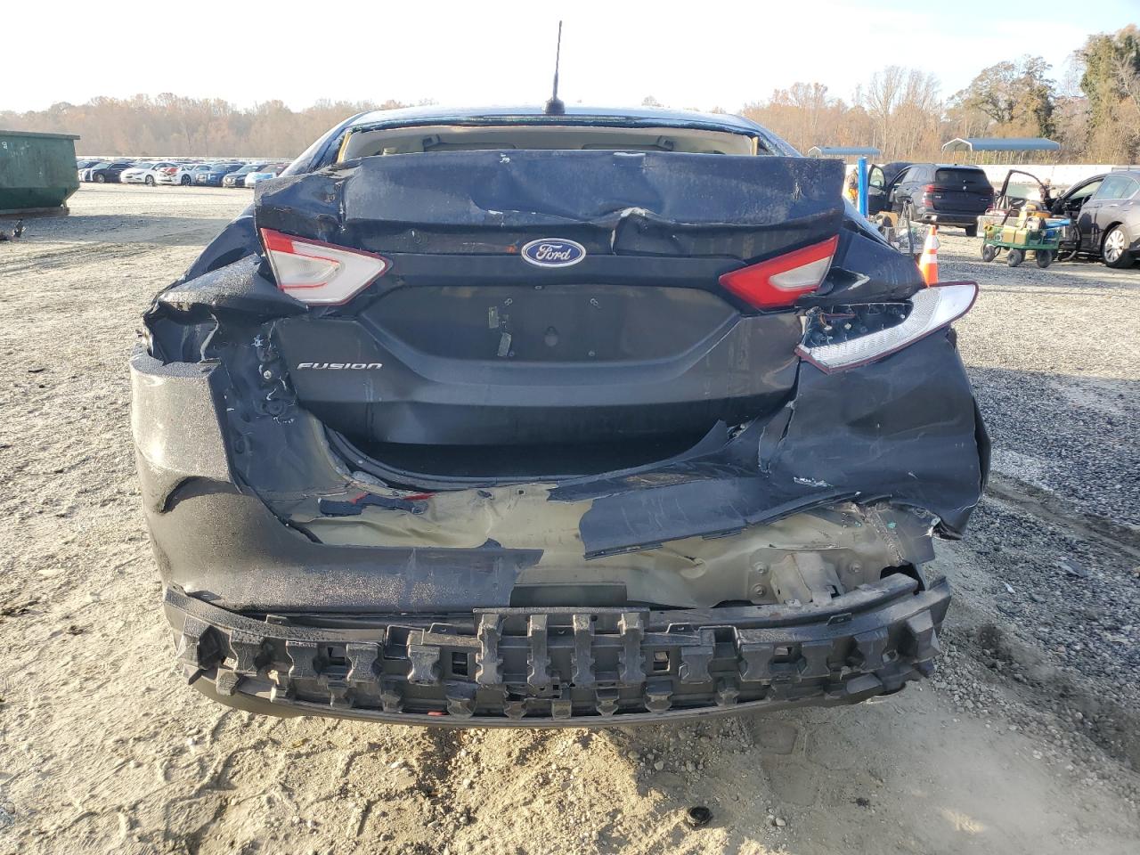 Ford Fusion S Image 5