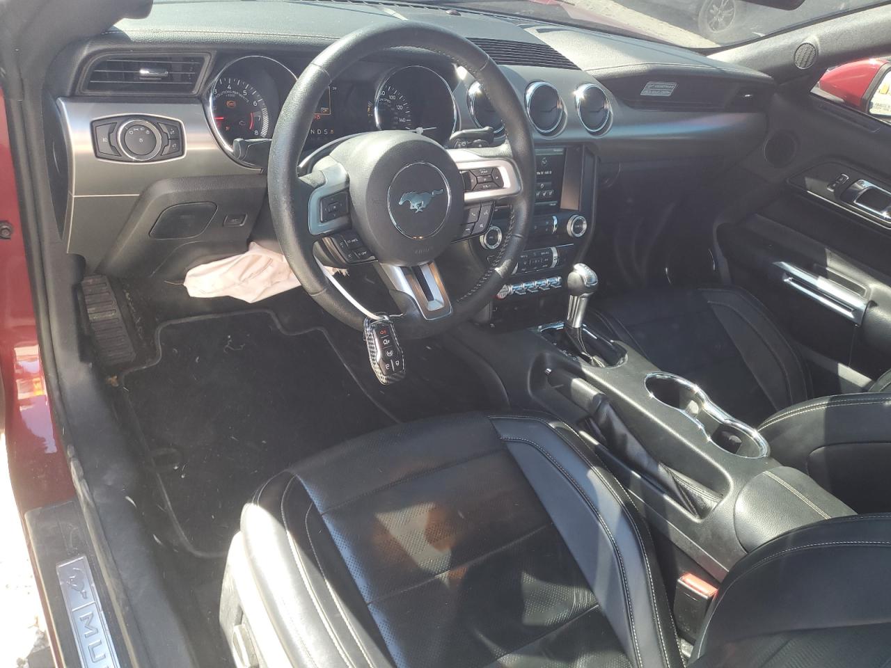 Ford Mustang Image 6