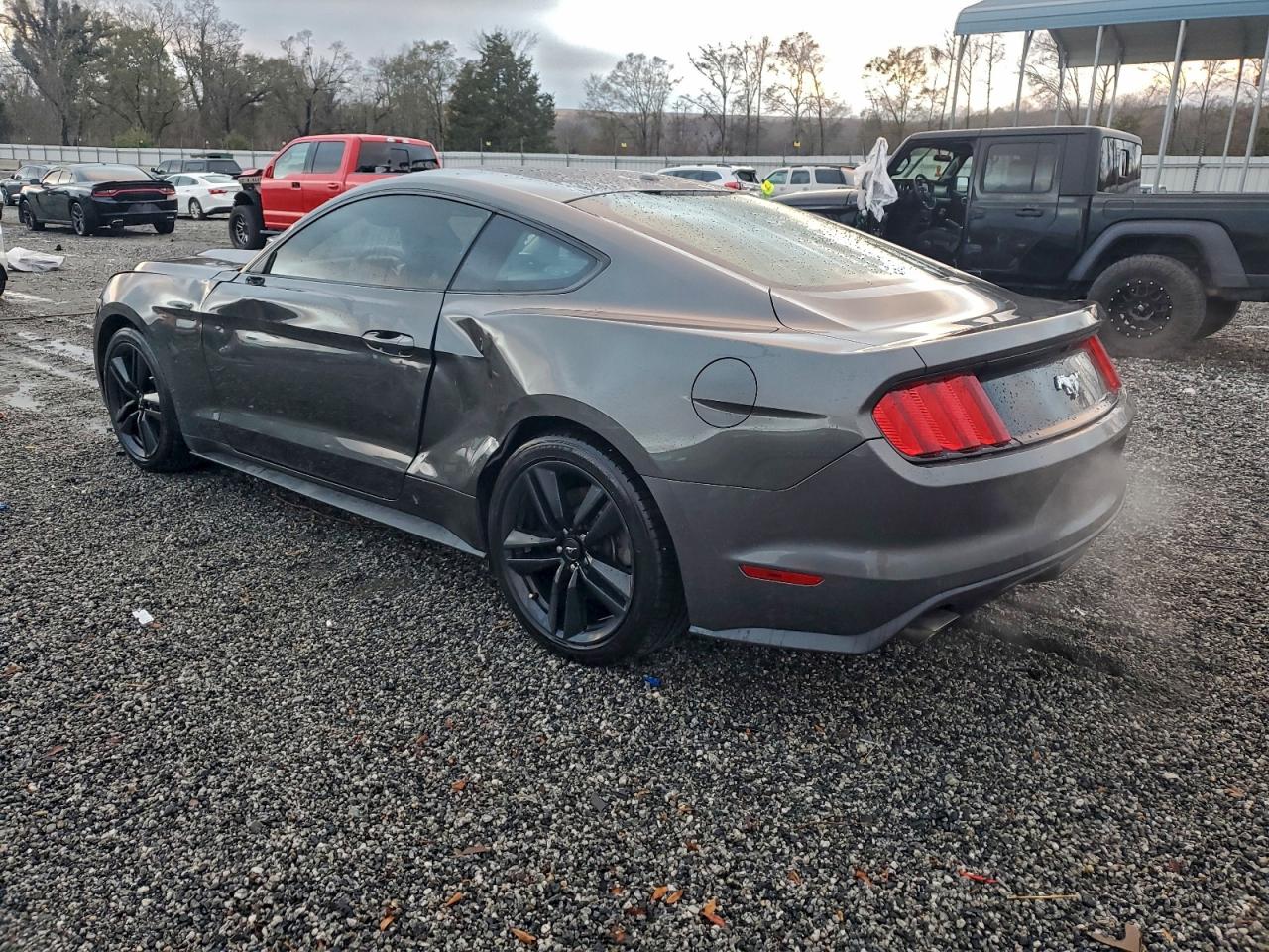 Ford Mustang Image 11