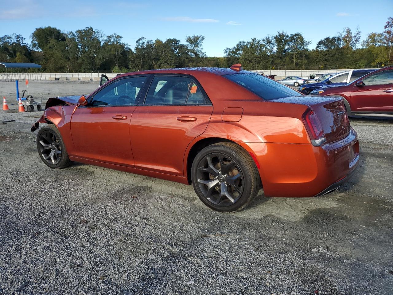 Chrysler 300 S Image 4