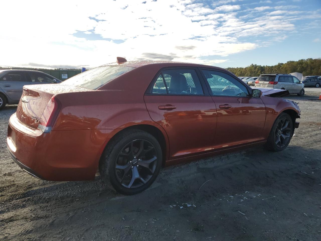 Chrysler 300 S Image 6