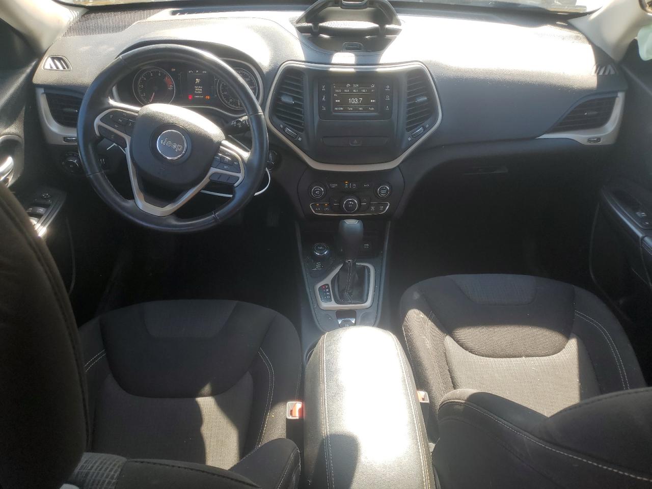 Jeep Grand Cherokee Latitude Image 4