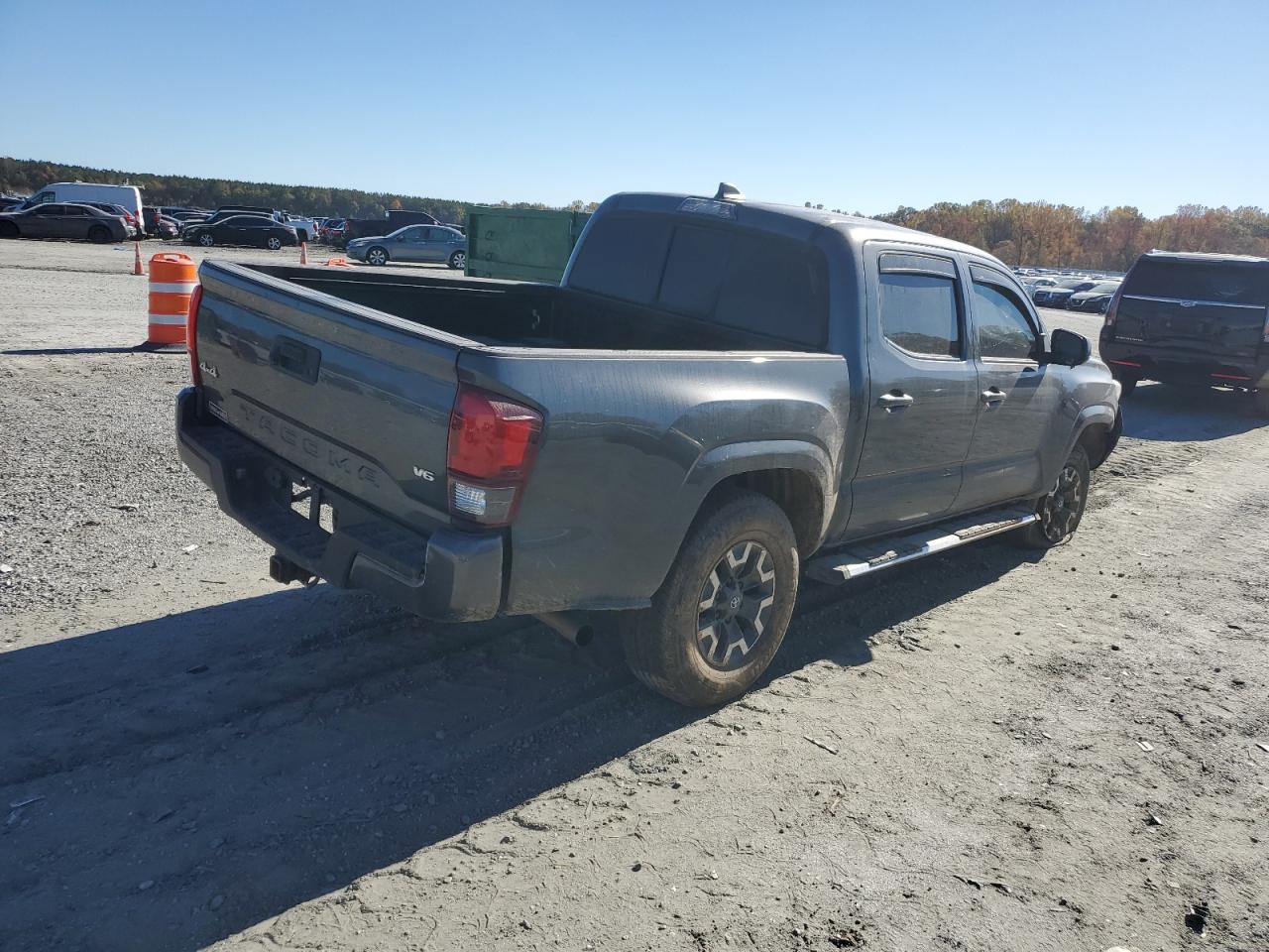 Toyota Tacoma Double Cab Image 4