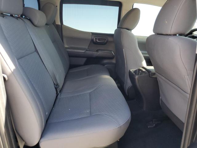 Toyota Tacoma Double Cab Image 12