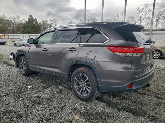 Toyota Highlander Se Image 2