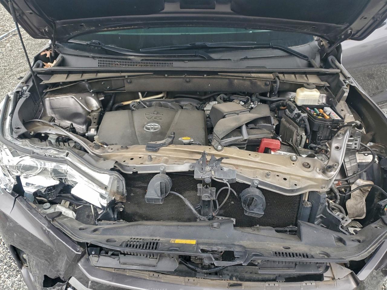 Toyota Highlander Se Image 8