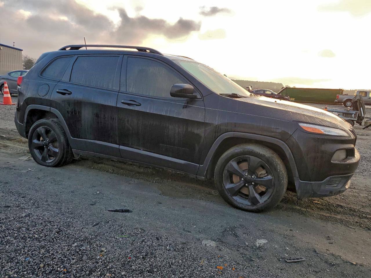 Jeep Grand Cherokee Sport Image 9