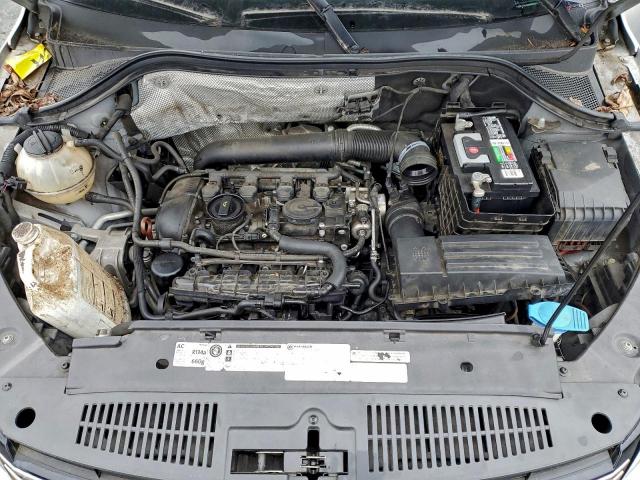 Volkswagen Tiguan S Image 9