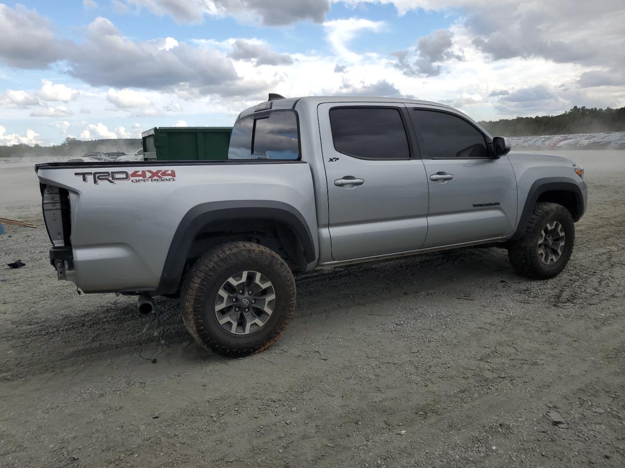 Toyota Tacoma Double Cab Image 6