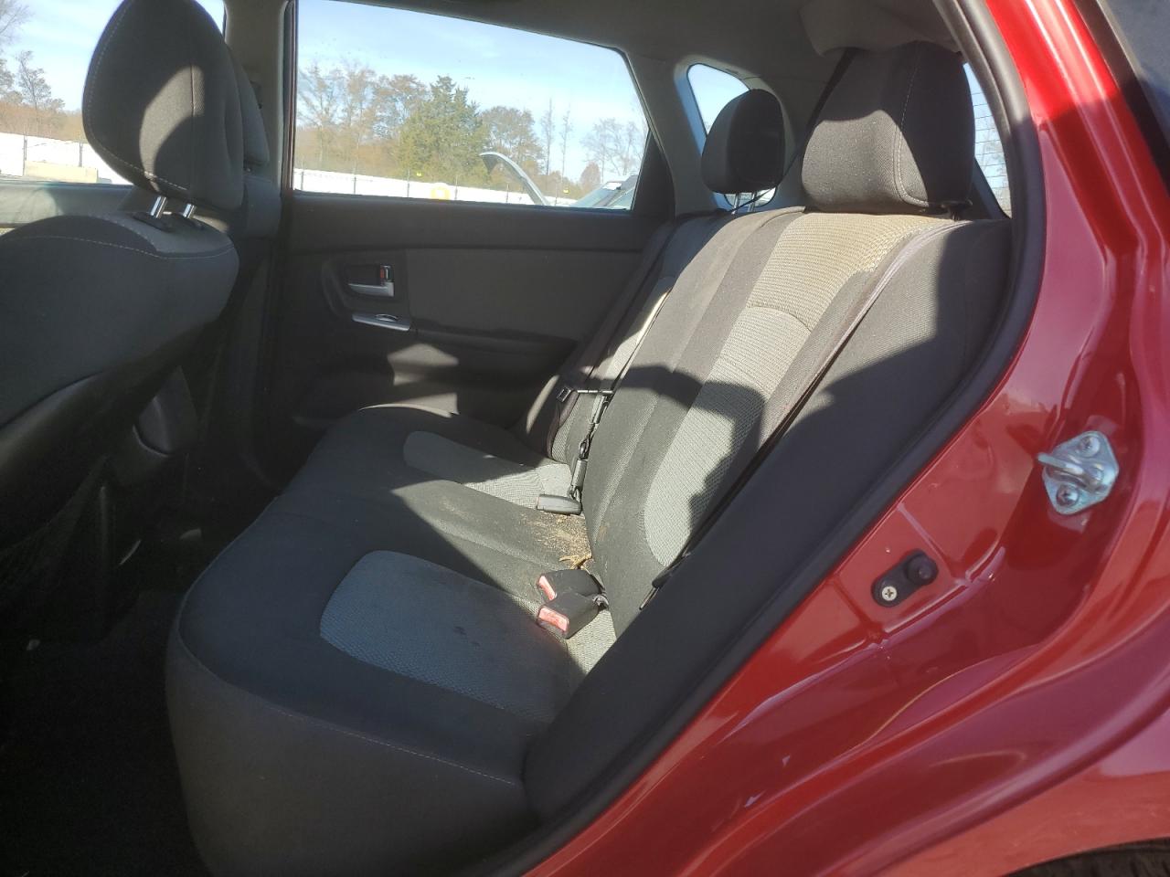 Kia Spectra Sx Image 8