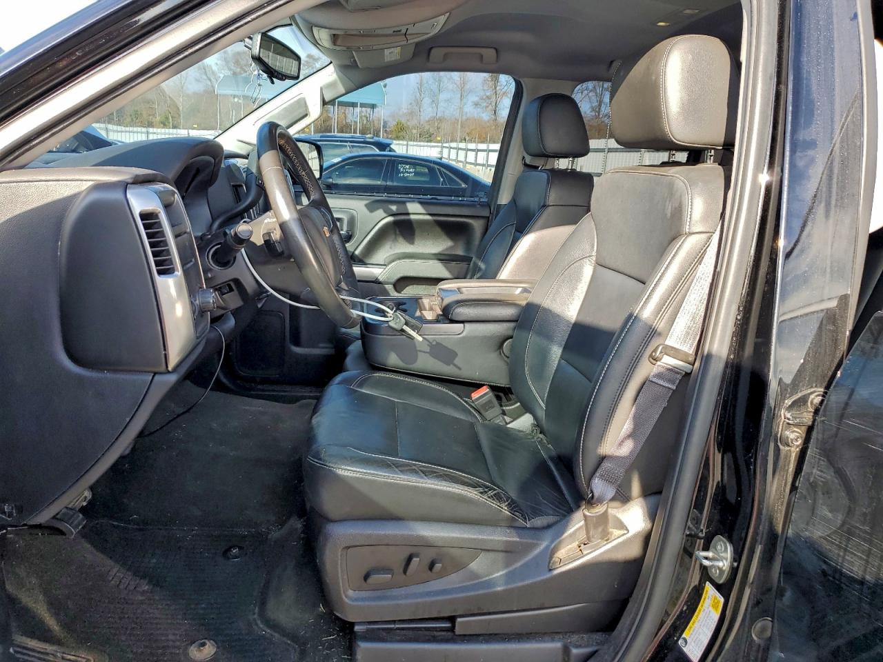 Chevrolet Silverado C1500 Lt Image 10