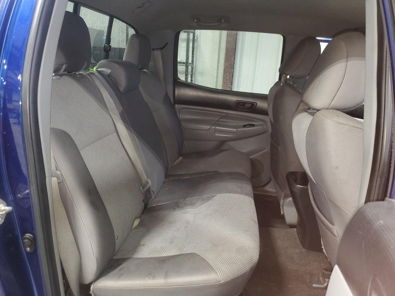 Toyota Tacoma Double Cab Image 9