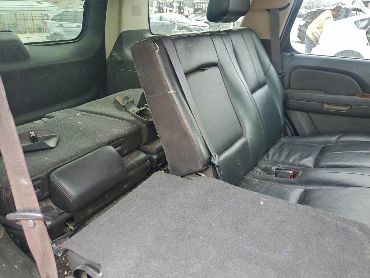 Chevrolet Tahoe K1500 Lt Image 9