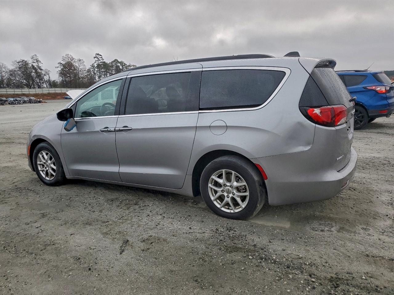 Chrysler Minivan Lxi Image 10