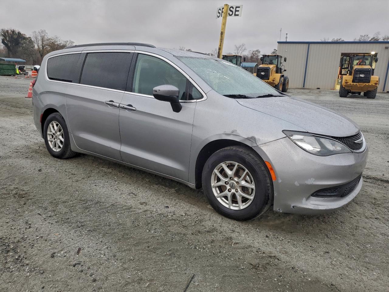 Chrysler Minivan Lxi Image 2