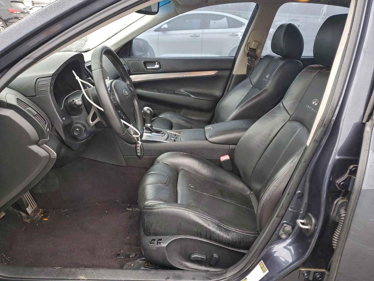 INFINITI G37 Image 7