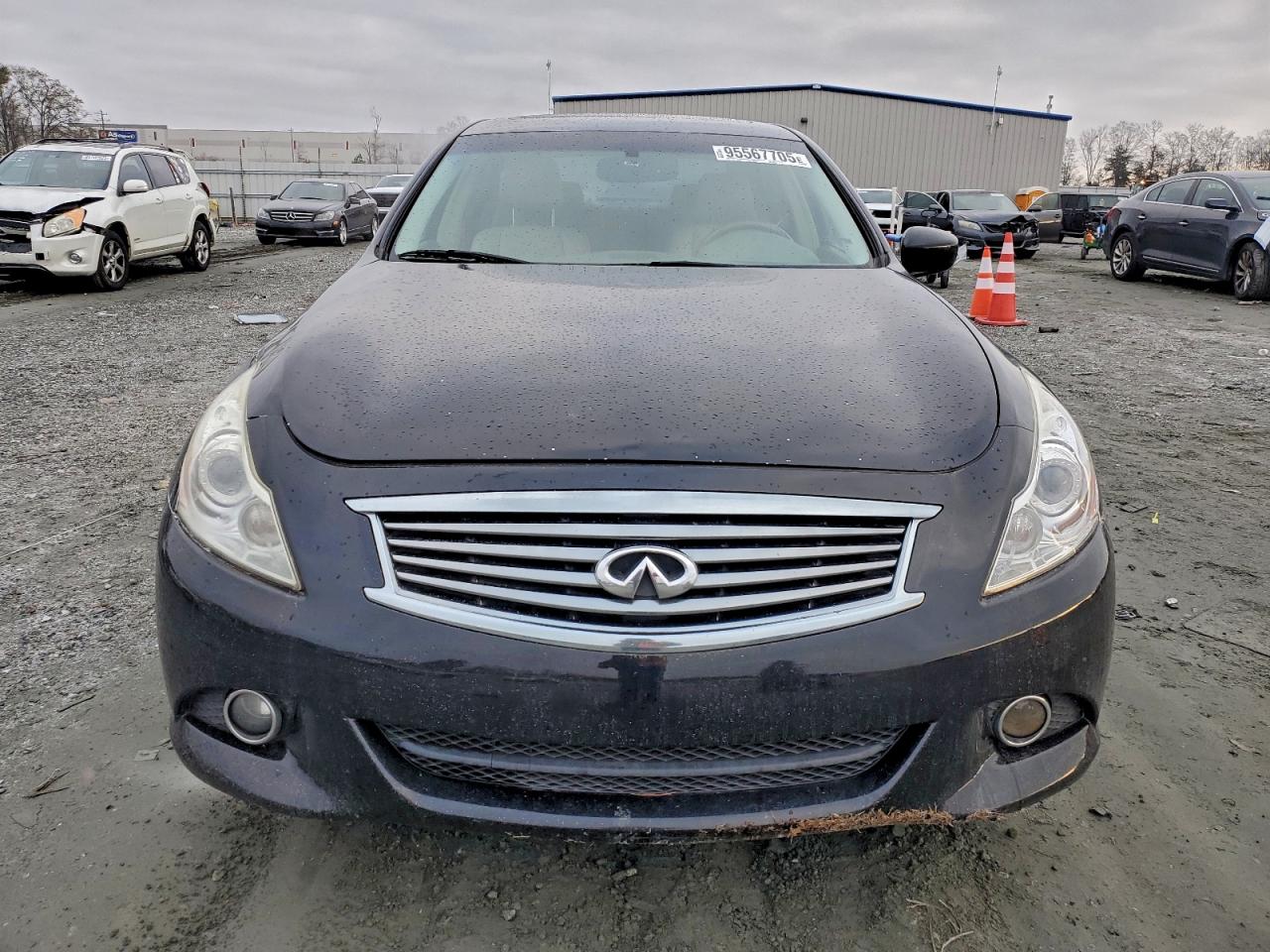 INFINITI G37 Base Image 7