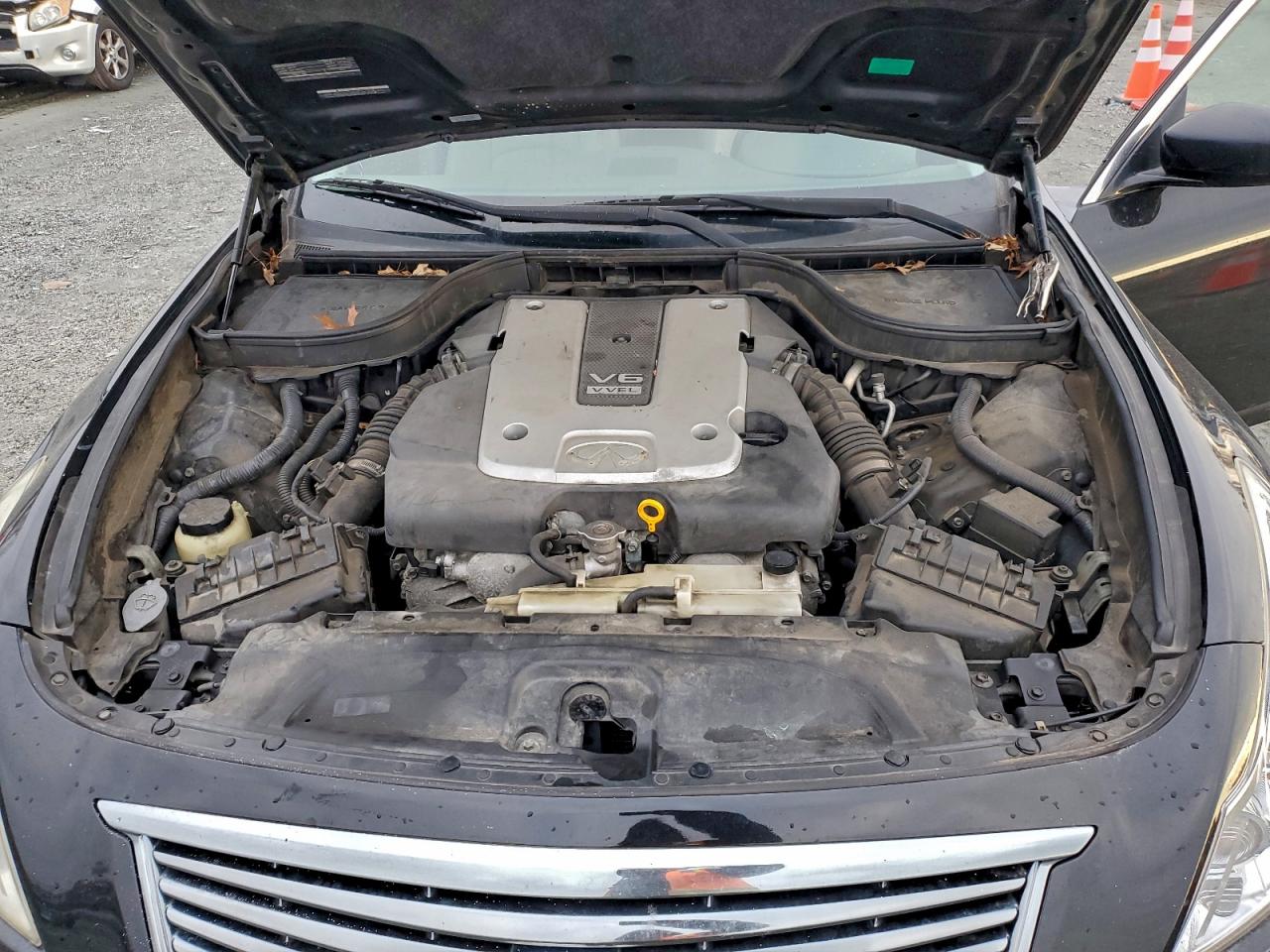 INFINITI G37 Base Image 9