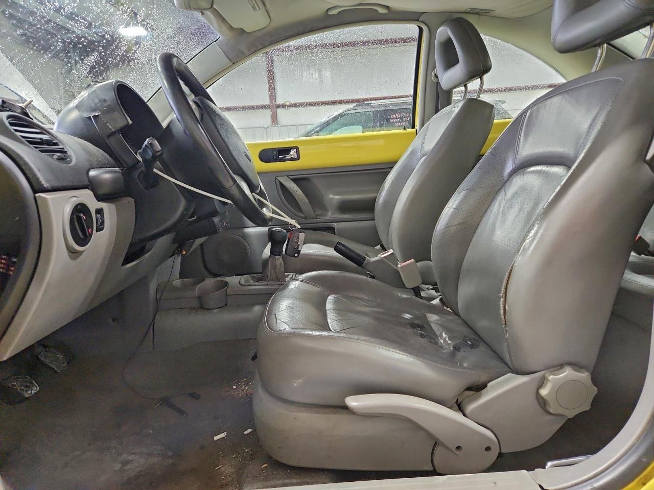 Volkswagen Beetle Glx Image 12